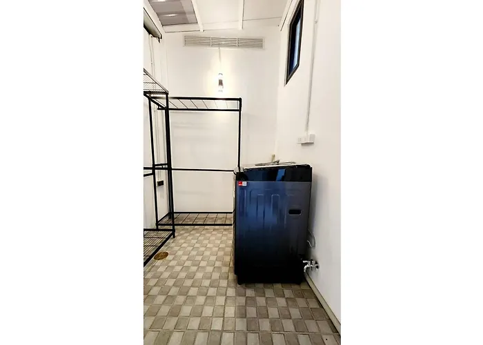 Guest house Ls 1 Lasalle House,bts,suvarnabhumi ,mega Bangna Bangkok
