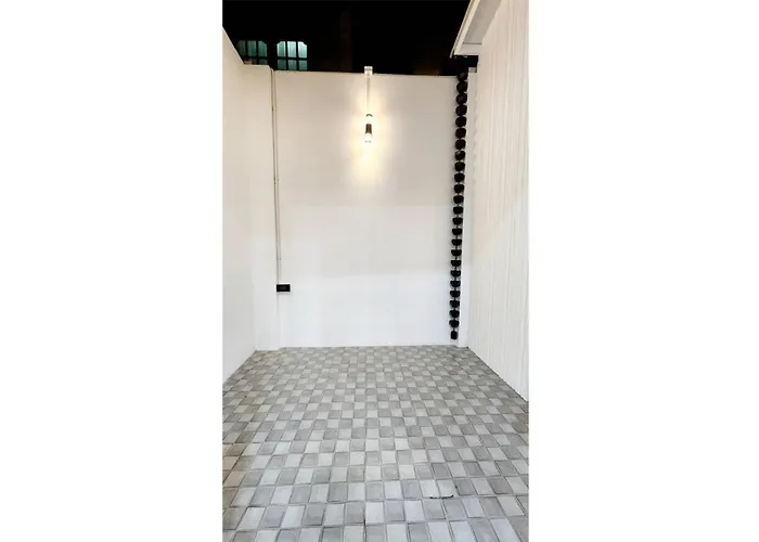 Guest house Ls 1 Lasalle House,bts,suvarnabhumi ,mega Bangna Bangkok