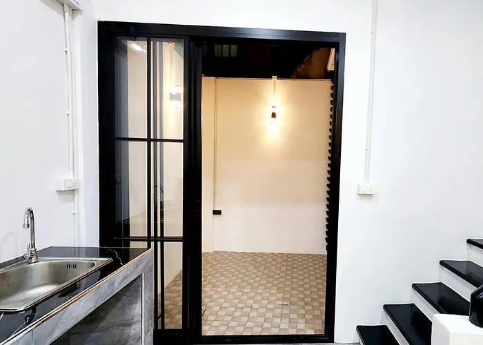 Guest house Ls 1 Lasalle House,bts,suvarnabhumi ,mega Bangna